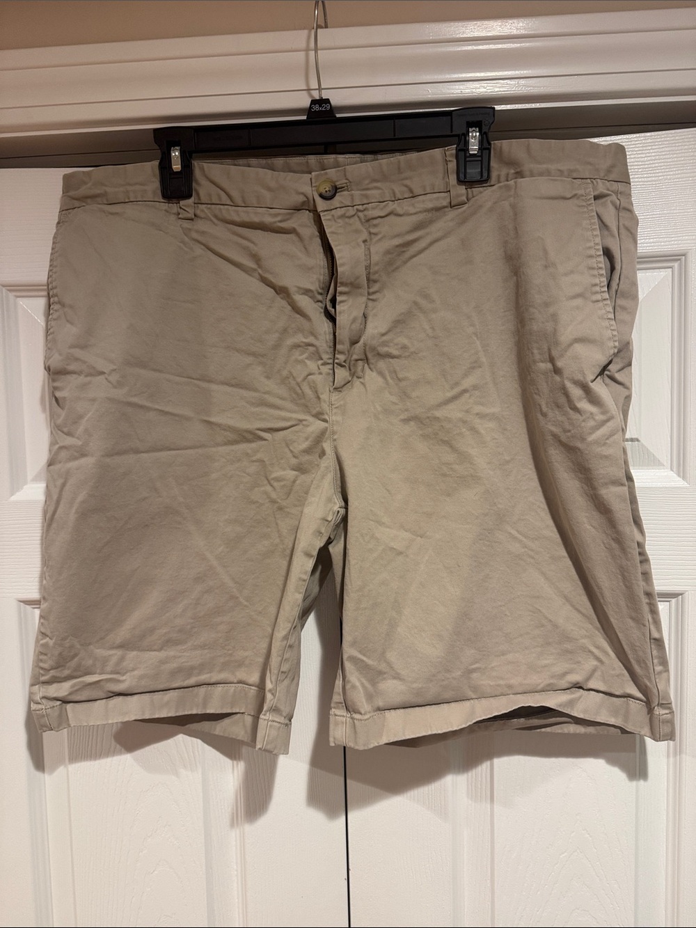 Vineyard Vines Men's Khaki Flat Front Cotton-Blend Shorts
